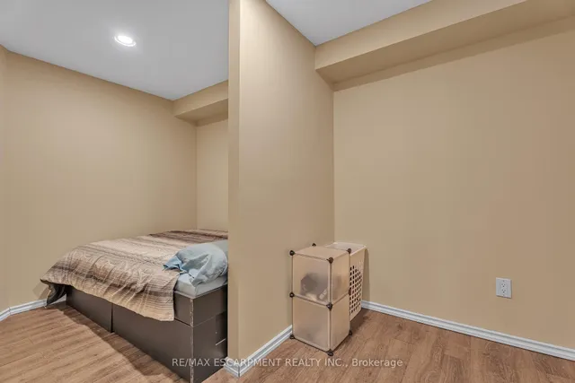 Additional image 39 of 2 Vinehill Dr