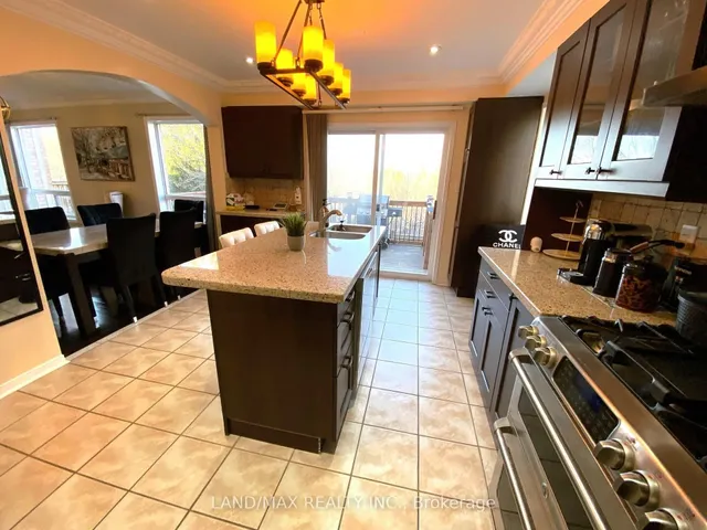 Additional image 6 of 50 Charleswood Circ