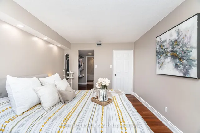 Additional image 31 of 50 eglinton Ave Unit 1701