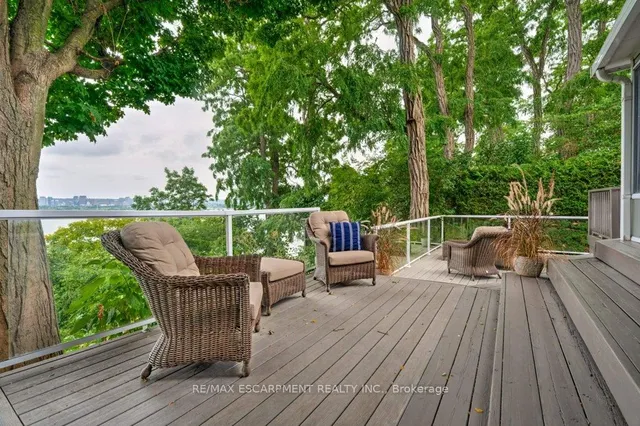 Additional image 46 of 636 WEST OVAL Dr