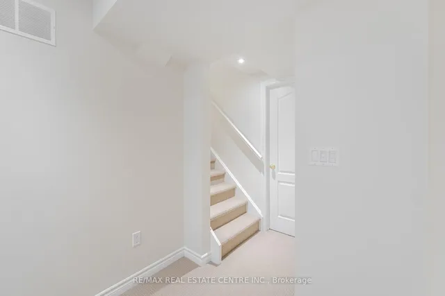 Additional image 29 of 4834 Capri Cres