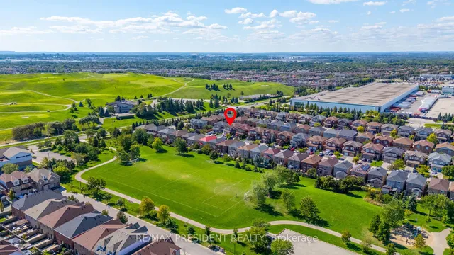 Additional image 48 of 823 Ledbury Cres