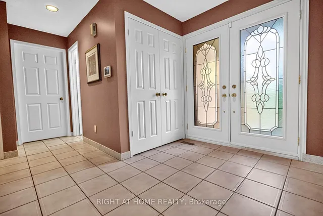 Additional image 6 of 1084 Grandeur Cres