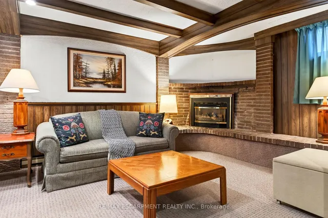 Additional image 38 of 1552 Kerns Rd Unit 4