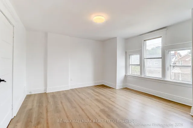 Additional image 16 of 18 Conway Ave