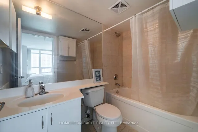 Additional image 16 of 215 Fort York Blvd Unit 502