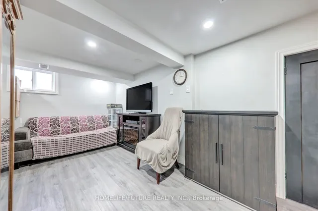 Additional image 25 of 26 North Bonnington Ave