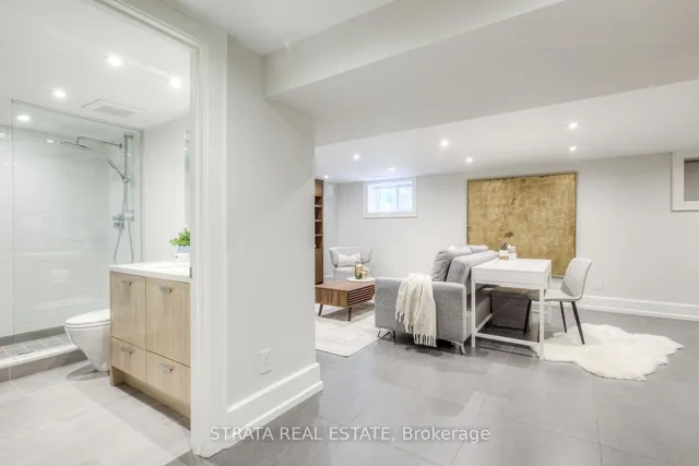 Additional image 35 of 33 Shadwick Dr