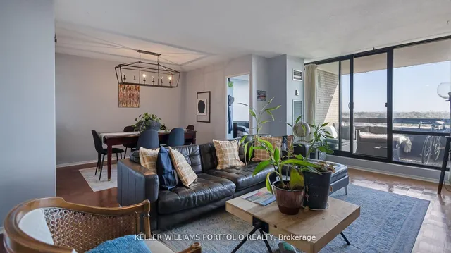 Additional image 4 of 362 The East Mall Unit 1006