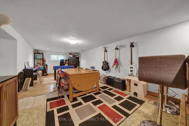 Additional image 33 of 91 Lillington Ave