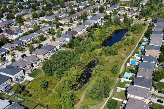 Additional image 34 of 43 Lowinger Ave