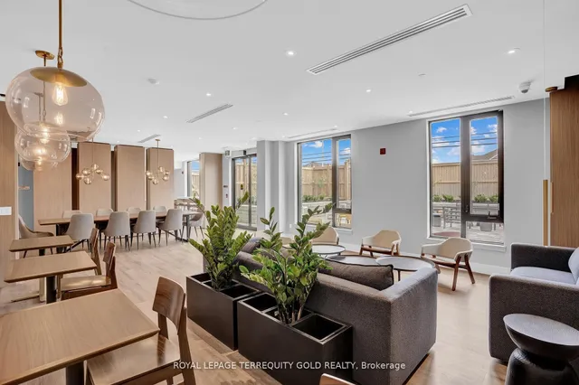 Additional image 21 of 1440 Clarriage Crt Unit 518