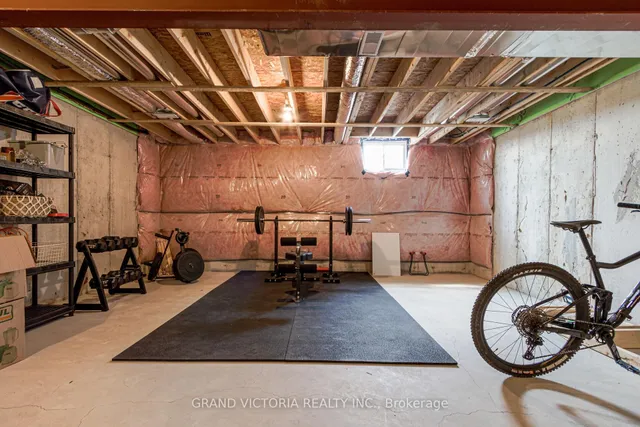 Additional image 30 of 28 Zoe Lane