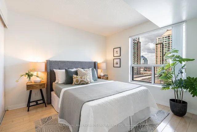 Additional image 9 of 38 Lee Centre Dr Unit 811