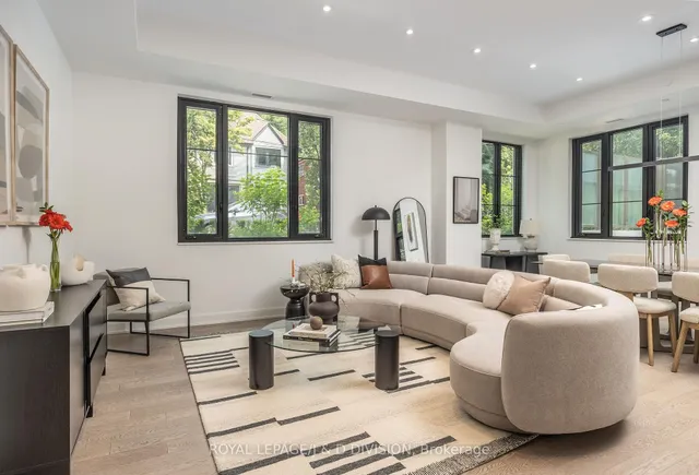 Additional image 4 of 1 Strathgowan Ave Unit TH4