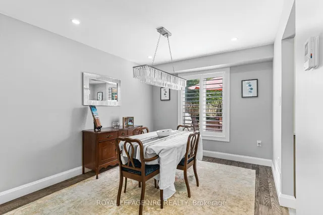 Additional image 6 of 40 DOLMAN St