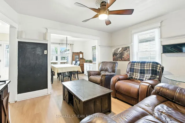 Additional image 9 of 98 Tuxedo Ave