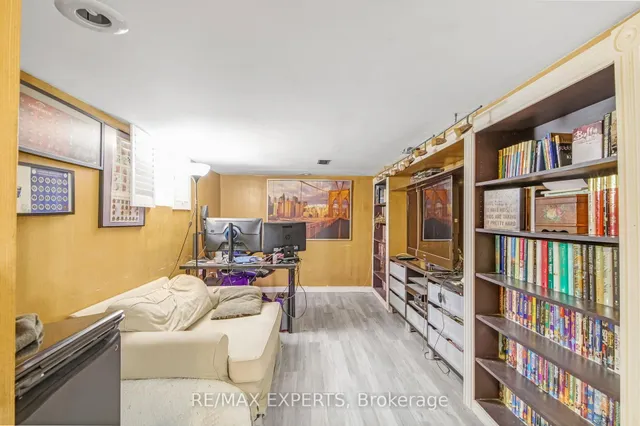 Additional image 25 of 28 Mahoney Ave