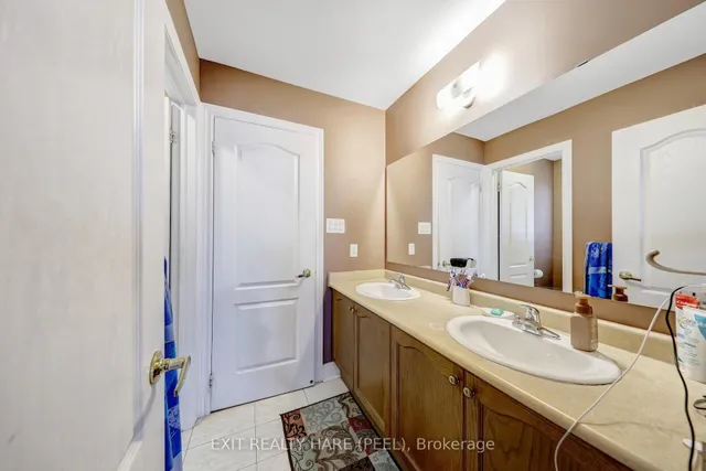 Additional image 28 of 23 Fontainebleu Rd