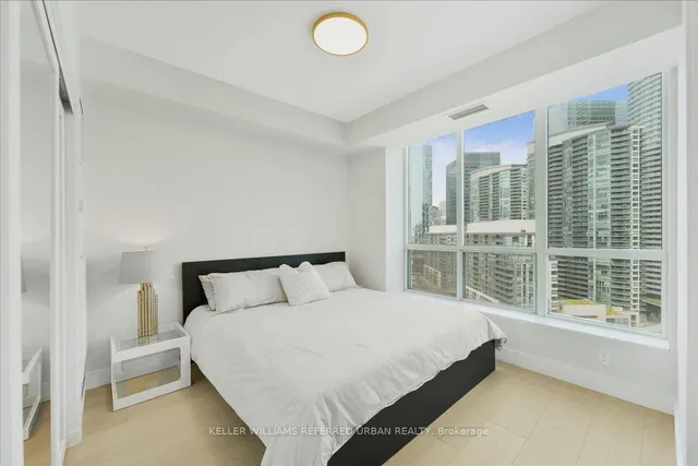 Additional image 18 of 228 Queens Quay Unit 2011