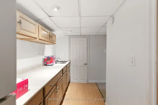 Additional image 22 of 67 Deschene Ave