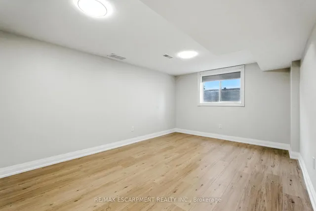 Additional image 29 of 929 UPPER OTTAWA St