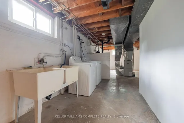 Additional image 30 of 1392 Royal Dr