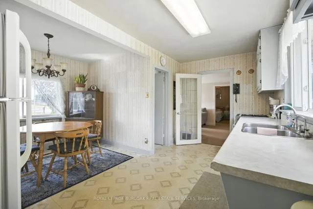 Additional image 6 of 572 Parkside Dr