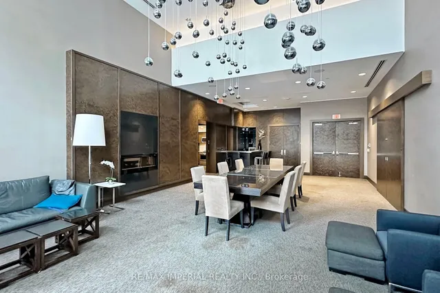 Additional image 39 of 386 Yonge St Unit 4801