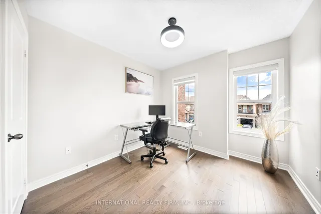 Additional image 21 of 8 Hogan Manor Dr