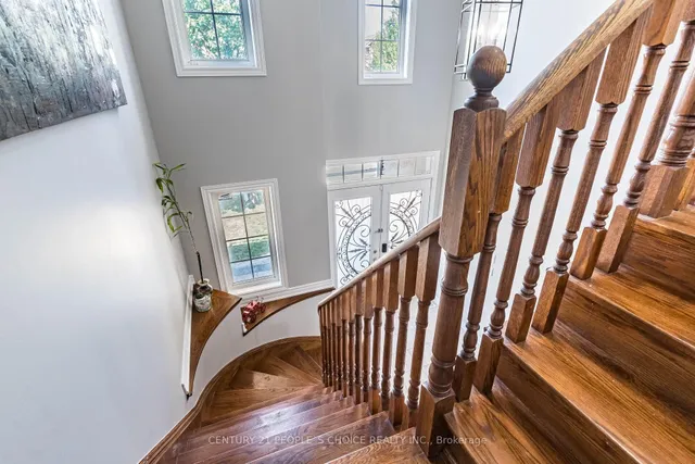 Additional image 17 of 9 Mellowood Ave