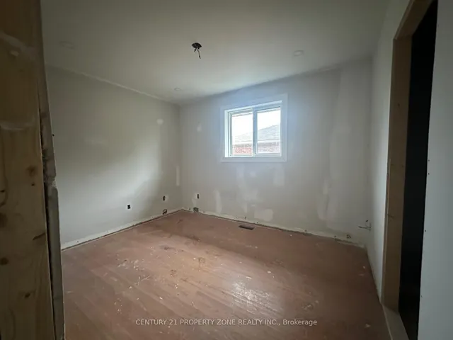 Additional image 10 of 237 Fernwood Cres