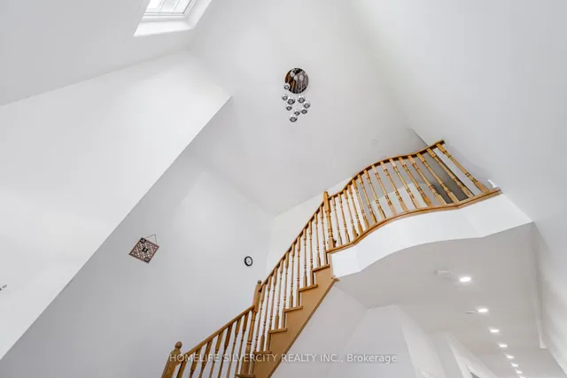 Additional image 20 of 28 Yellow Sorrel Rd