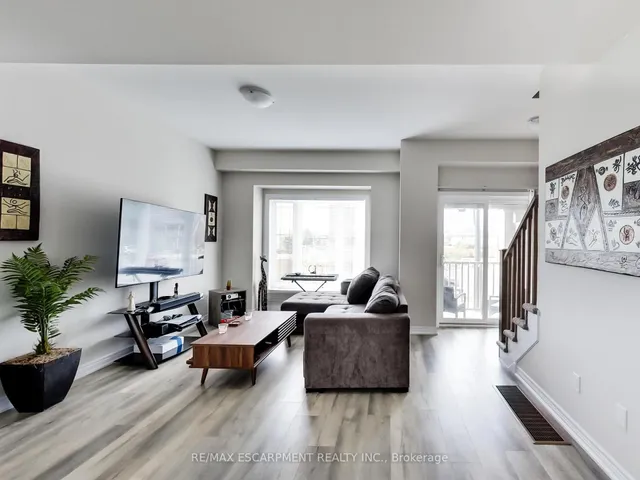 Additional image 12 of 19 PICARDY Dr Unit 23