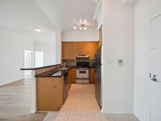 Additional image 9 of 7 Lorraine Dr Unit UPH-06