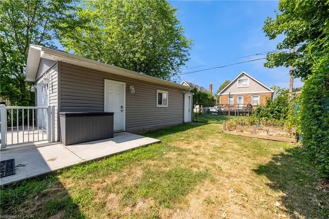 Additional image 23 of 150 Garside Ave