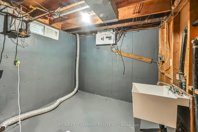 Additional image 34 of 125 Limeridge Rd Unit 8