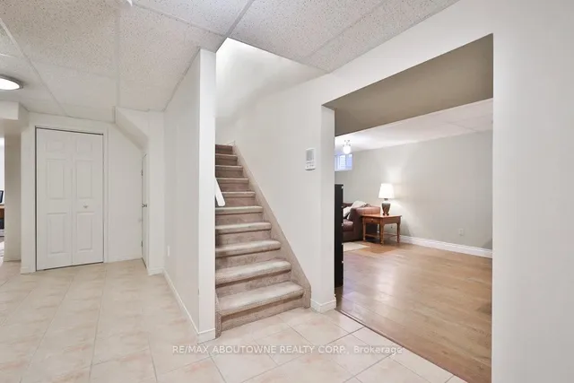 Additional image 37 of 542 Hambling Crt