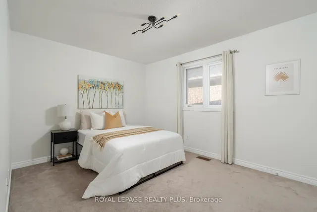 Additional image 26 of 1059 McClenahan Cres