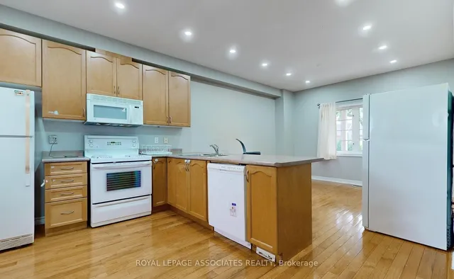 Additional image 15 of 100 Beddoe Dr Unit 25