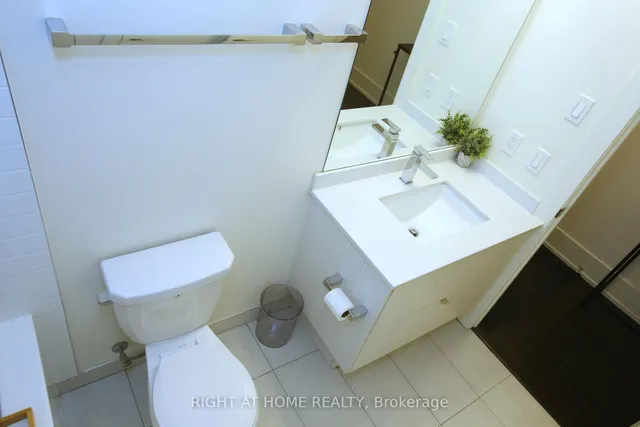 Additional image 24 of 330 Richmond St Unit 210