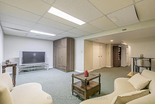 Additional image 46 of 14 Carl Cres