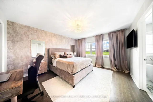 Additional image 15 of 8 Hogan Manor Dr