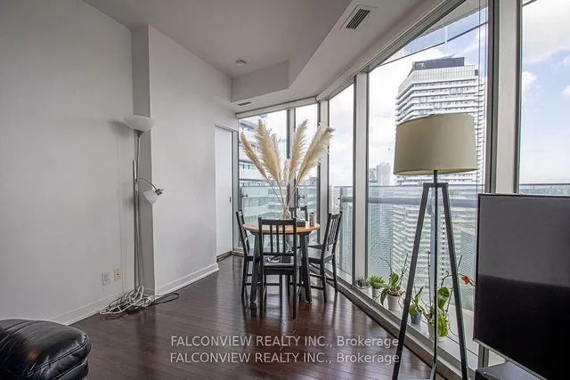 Additional image 15 of 12 York St Unit 4902