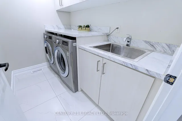 Additional image 34 of 21 Serenity Lane