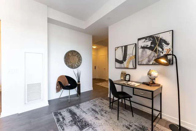 Additional image 10 of 270 Dufferin St Unit 413