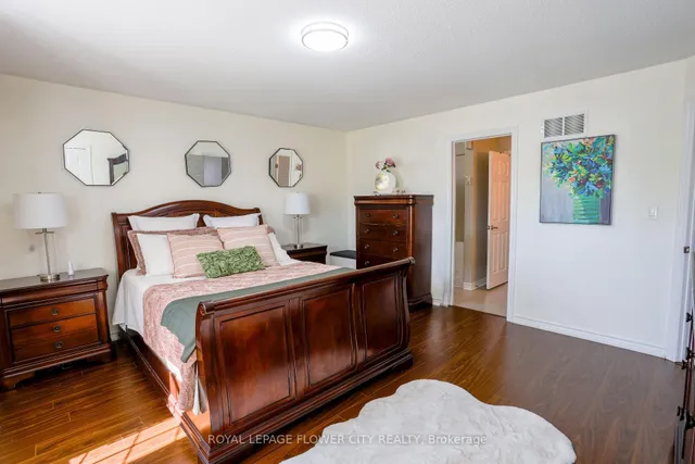 Additional image 25 of 19 Teal Crest Circ