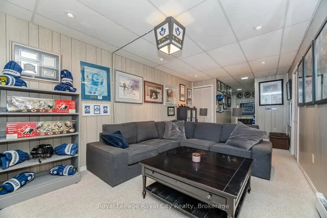 Additional image 38 of 1425 Ester Dr