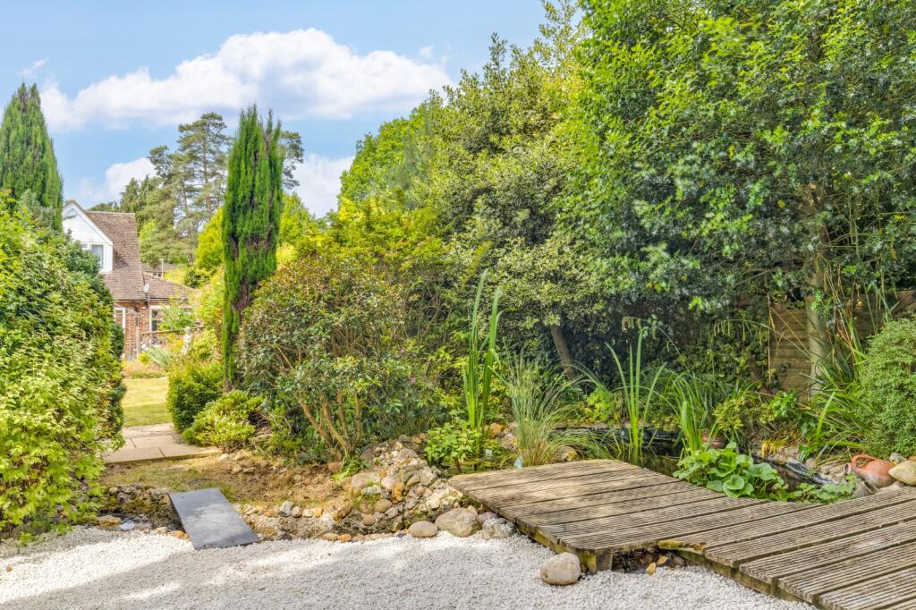 Additional image 21 of Canonsfield Road, Oaklands, Welwyn, Hertfordshire, AL6