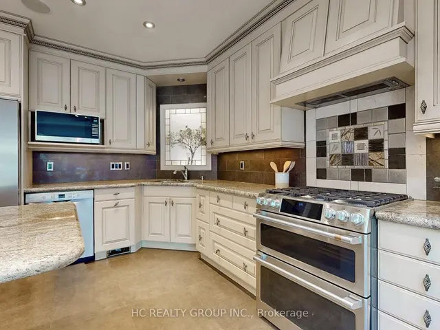 Additional image 19 of 124 Lawrence Ave